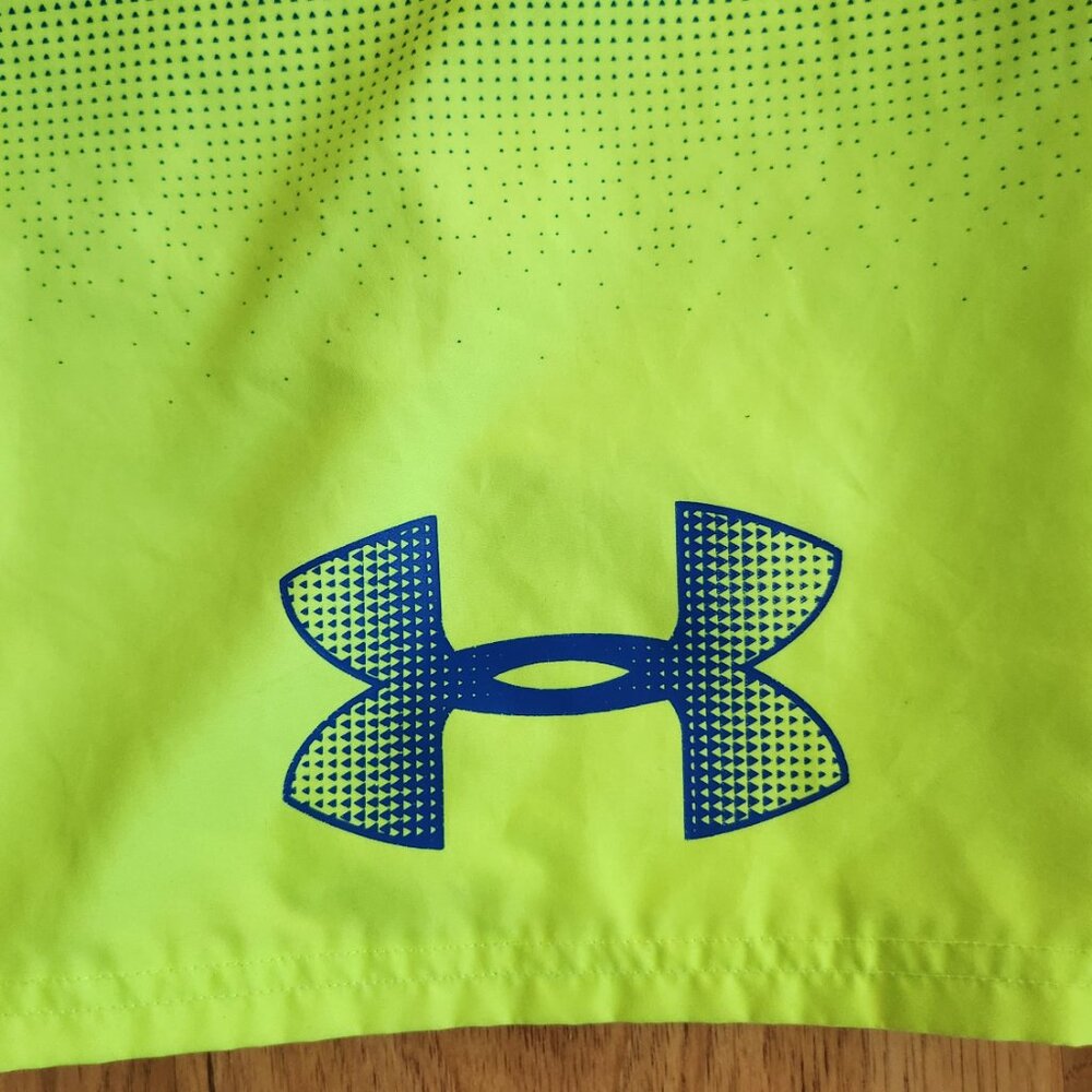 Under Armour swim trunks - Youth L - Picture 4 of 6